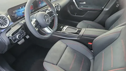 MERCEDES-BENZ A Klasa A 220 4-Matic AMG Line 8G-DCT Nowy