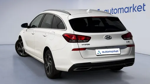 HYUNDAI i30 i30 1.5 T-GDI 48V Smart