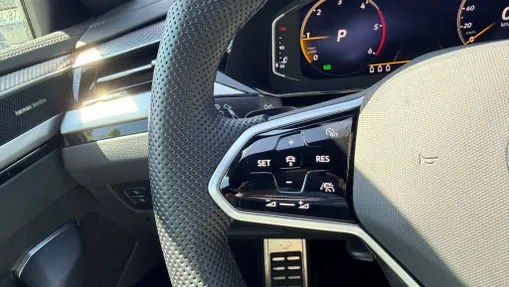 VOLKSWAGEN Arteon Arteon 2.0 TDI 4Motion R-Line DSG