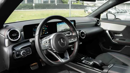 MERCEDES-BENZ CLA CLA 200 AMG Line 7G-DCT