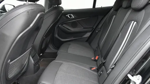 BMW Seria 1 118i Sport Line