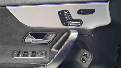 MERCEDES-BENZ A Klasa A 250 e PHEV AMG Line 8G-DCT