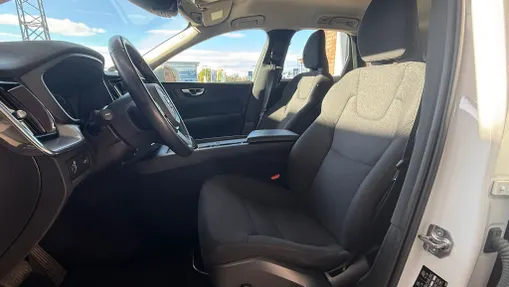 VOLVO XC60 XC60 B4 B Momentum Pro aut