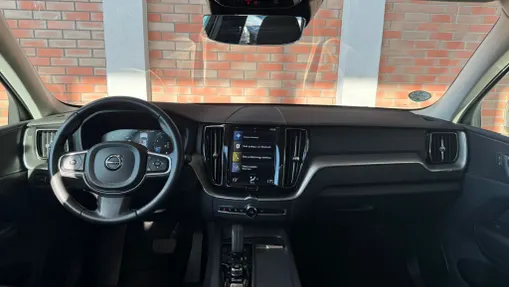 VOLVO XC60 XC60 B4 B Momentum Pro aut