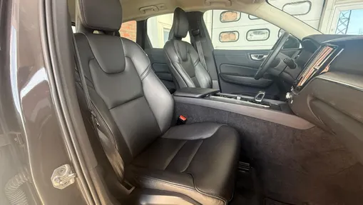 VOLVO XC60 XC60 B4 B Momentum Pro aut