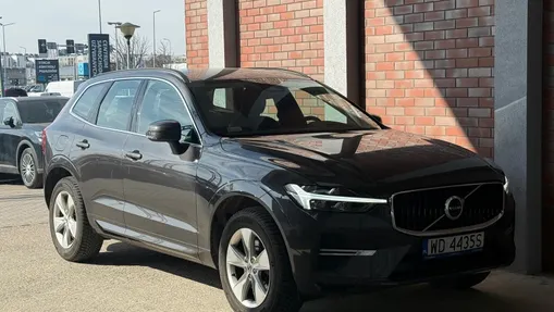 VOLVO XC60 XC60 B4 B Momentum Pro aut