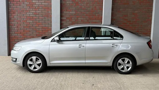SKODA Rapid Rapid 1.0 TSI Ambition
