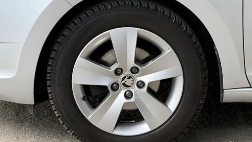 SKODA Rapid Rapid 1.0 TSI Ambition