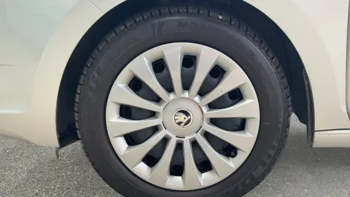 SKODA Rapid Rapid 1.0 TSI Ambition