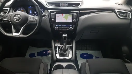 NISSAN Qashqai Qashqai 1.3 DIG-T N-Connecta DCT