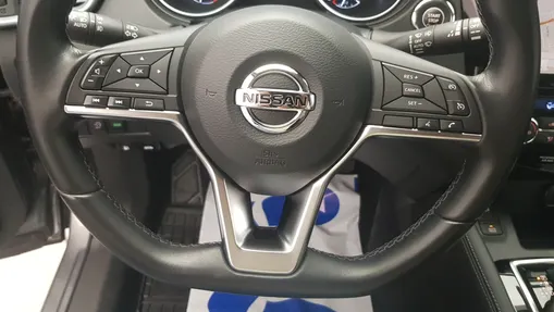 NISSAN Qashqai Qashqai 1.3 DIG-T N-Connecta DCT
