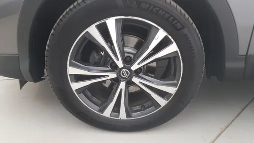 NISSAN Qashqai Qashqai 1.3 DIG-T N-Connecta DCT