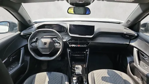 PEUGEOT 2008 2008 1.2 PureTech Allure S&S EAT8