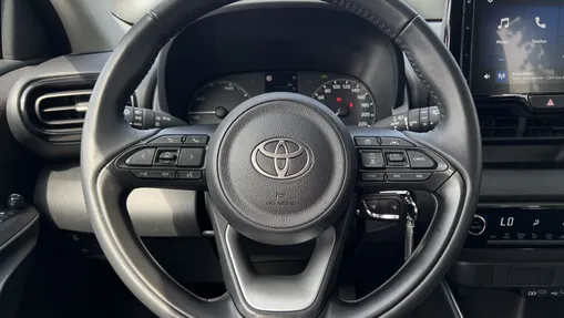 TOYOTA Yaris Yaris Hybrid 1.5 Comfort