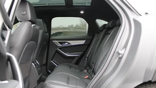 JAGUAR F-Pace F-Pace 2.0 D200 mHEV AWD R-Dynamic SE