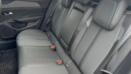 PEUGEOT 408 408 1.2 PureTech mHEV Allure S&S e-DSC6
