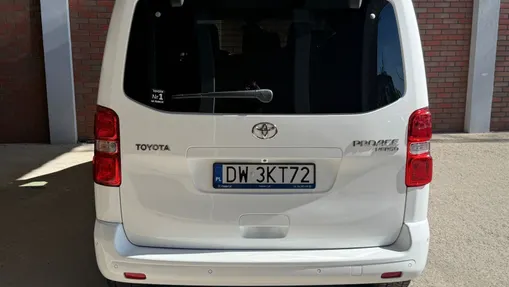 TOYOTA Proace Verso Proace Verso 2.0 D4-D Medium Family Aut.