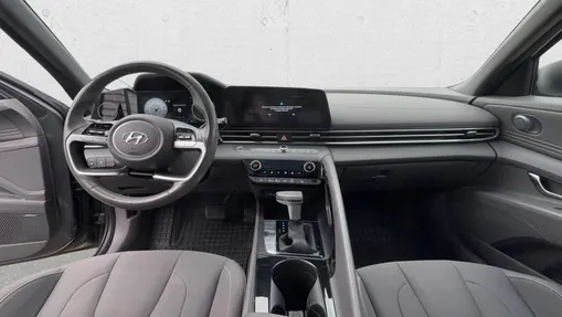 HYUNDAI Elantra Elantra 1.6 Executive CVT