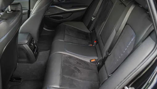 BMW Seria 3 330e xDrive M Sport sport-aut