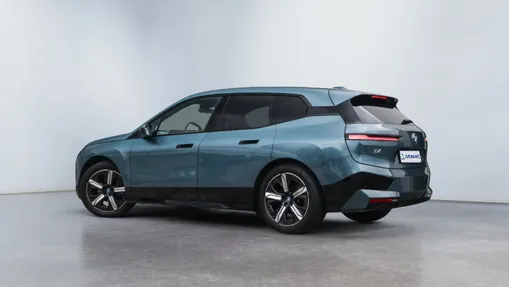 BMW iX iX xDrive40 71kWh