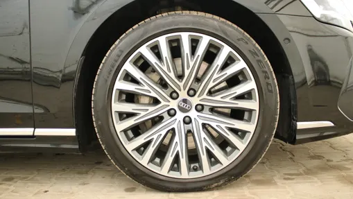 AUDI A8 A8 55 TFSI mHEV Quattro Tiptr.