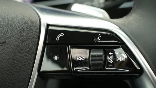 AUDI A8 A8 55 TFSI mHEV Quattro Tiptr.