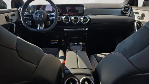 MERCEDES-BENZ A Klasa A 220 4-Matic AMG Line 8G-DCT Nowy