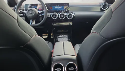 MERCEDES-BENZ CLA CLA 200 mHEV AMG Line 7G-DCT Nowy