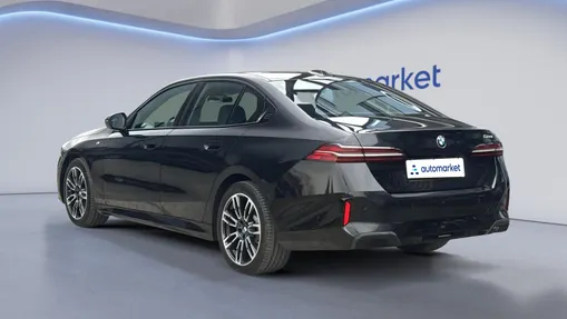 BMW Seria 5 520i mHEV M Sport aut