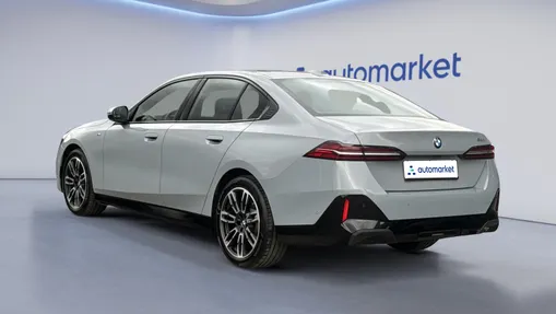 BMW Seria 5 520i mHEV M Sport aut