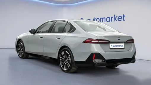 BMW Seria 5 520i mHEV M Sport aut