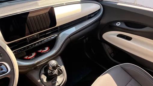 FIAT 500 500 1.0 GSE Hybrid La Prima Nowy