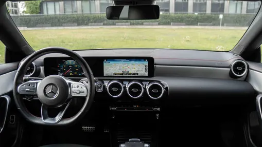 MERCEDES-BENZ CLA CLA 200 AMG Line 7G-DCT