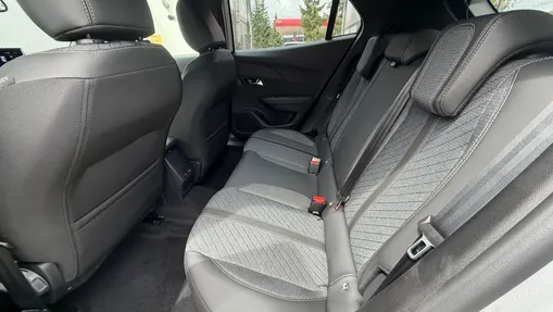 PEUGEOT 2008 2008 PureTech mHEV Allure e-DCS6 Nowy