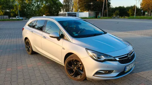 OPEL Astra Astra V 1.4 T Dynamic