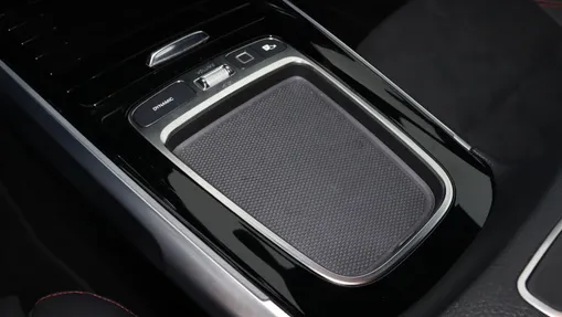 MERCEDES-BENZ GLB GLB 200 mHEV AMG Line 7G-DCT