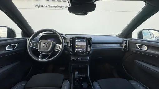 VOLVO XC40 XC40 82kWh P8 Recharge AWD Plus aut