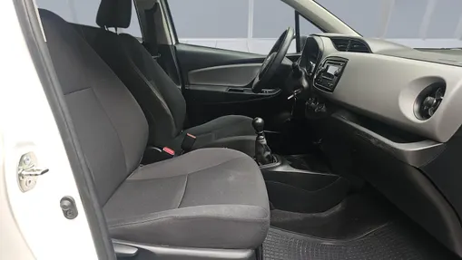 TOYOTA Yaris Yaris 1.0 Active