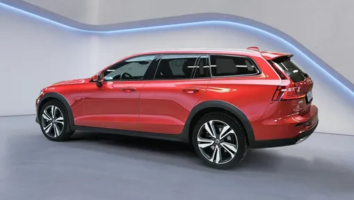 VOLVO V60 V60 CC Plus B5 B AWD aut