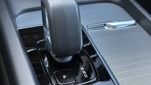 VOLVO XC60 XC60 T6 Plug-In Hybrid AWD Plus Dark aut