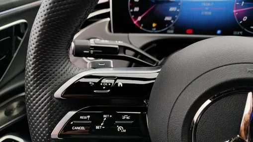 MERCEDES-BENZ E Klasa E 220 d mHEV Exclusive 9G-Tronic