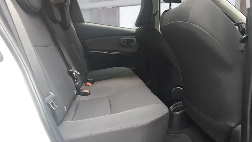 TOYOTA Yaris Yaris 1.0 Active