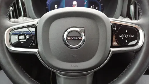 VOLVO XC60 XC60 B5 B AWD Plus Dark aut