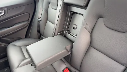 VOLVO XC60 XC60 B5 B AWD Plus Dark aut
