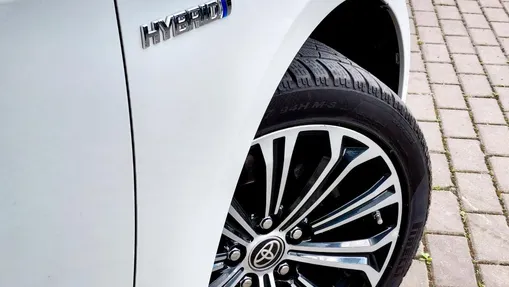 TOYOTA Corolla Corolla 2.0 Hybrid Comfort