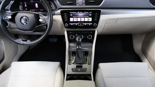 SKODA Superb Superb 2.0 TSI Style DSG