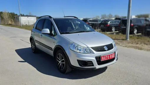 SUZUKI SX4 -