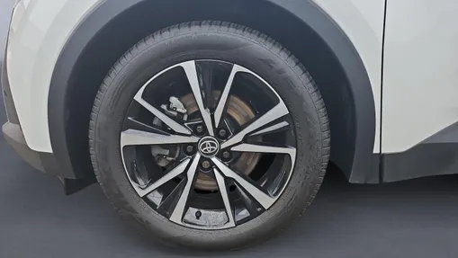 TOYOTA C-HR C-HR 2.0 PHEV Dynamic Force Style