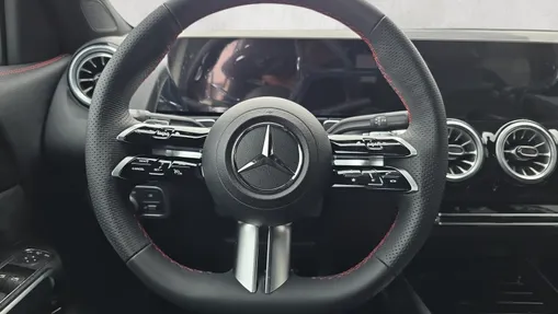 MERCEDES-BENZ GLB GLB 200 d AMG Line 8G-DCT