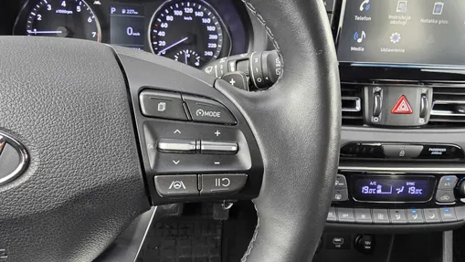 HYUNDAI i30 i30 1.0 T-GDI Smart DCT